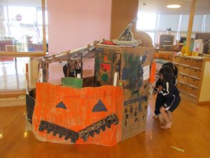 フリータイムでおばけ作り