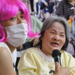 午後からは職員による余興が行われました。かわいらしいミニーマウス？が歌ってますね🐭  皆さんも一緒に歌いました🎤