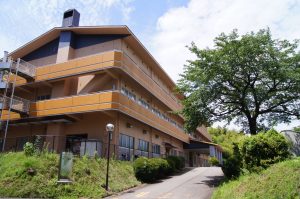 皆さんこんにちは！  梅雨明けももうすぐそこ🌞  暑い日が続きますがいかがお過ごしでしょうか？久しぶりの投稿になります。遅くなりましてすみません💦  前任者が異動となりまして、私「K」が引き継ぐことになりました。第二万陽苑でお出来事や入居者のみなさんの様子をお知らせさせていただきたいと思います。よろしくお願いします💂